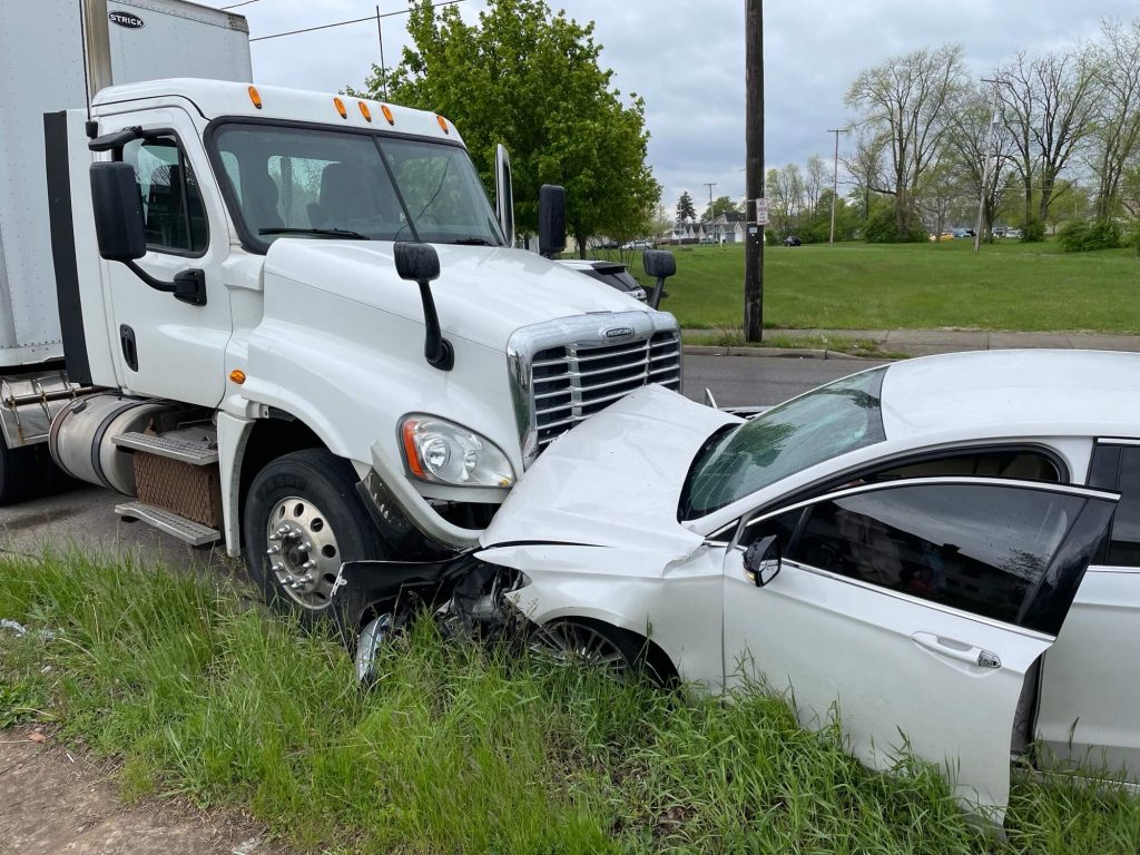 What Does a Truck Accident Lawyer Do