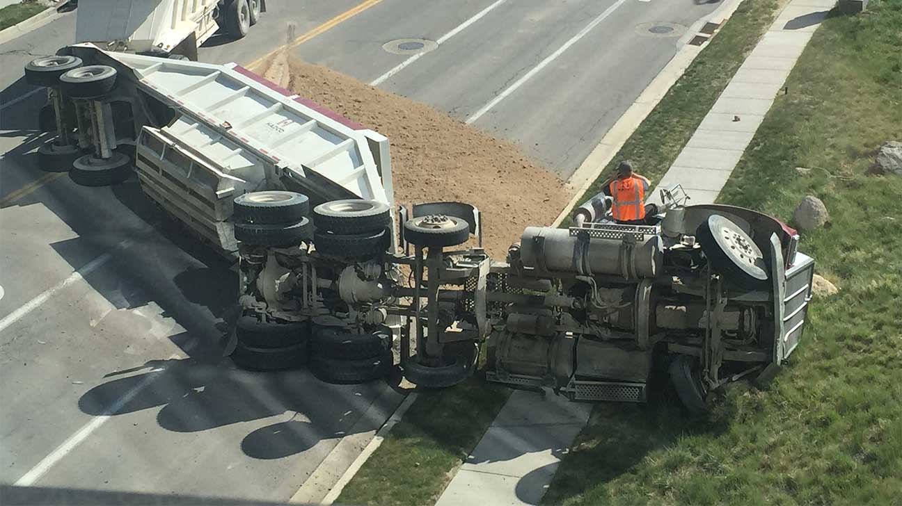 Why You Should Hire a Florida Truck Collision Attorney